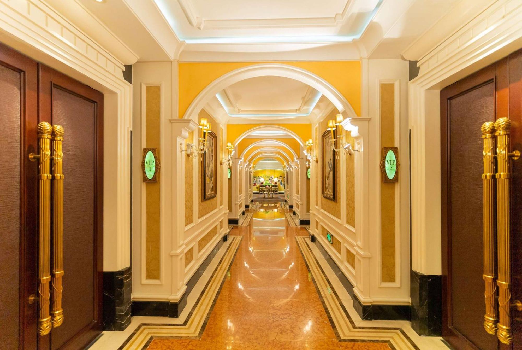 Ramada Plaza Optics Valley Hotel ווהאן מראה חיצוני תמונה