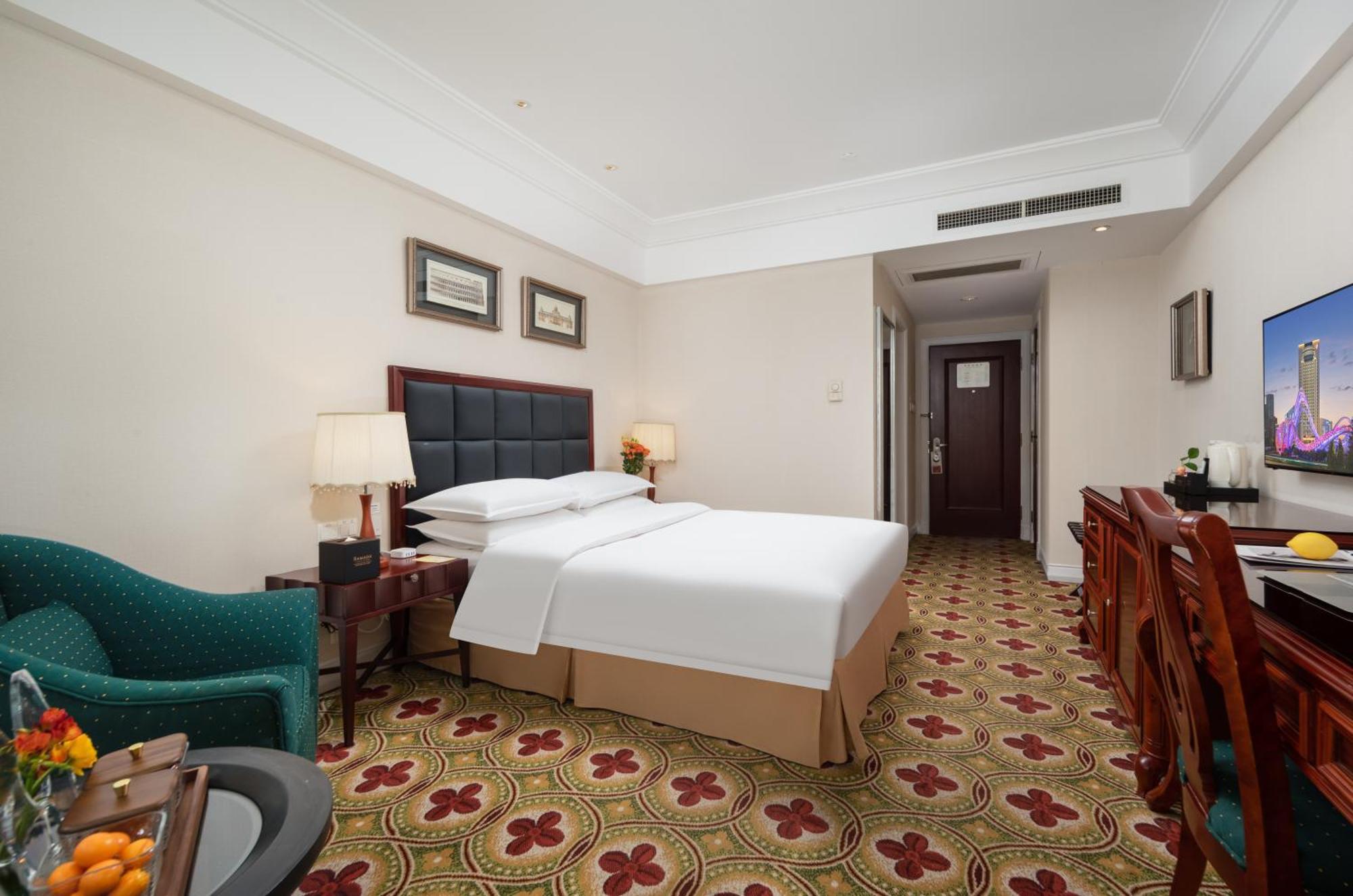 Ramada Plaza Optics Valley Hotel ווהאן מראה חיצוני תמונה